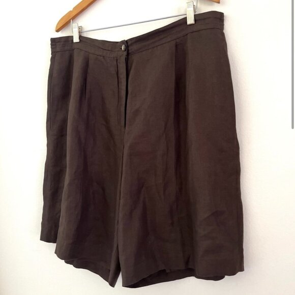 Elisabeth by Liz Claiborne Brown Linen Pleat Front Classic High Waist Shorts - Picture 2 of 6